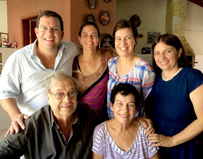 A família Rodrigues Lopes. Fábio, Adriana (Pita), Cristina e Mônica com os pais Wladimir e Marilena